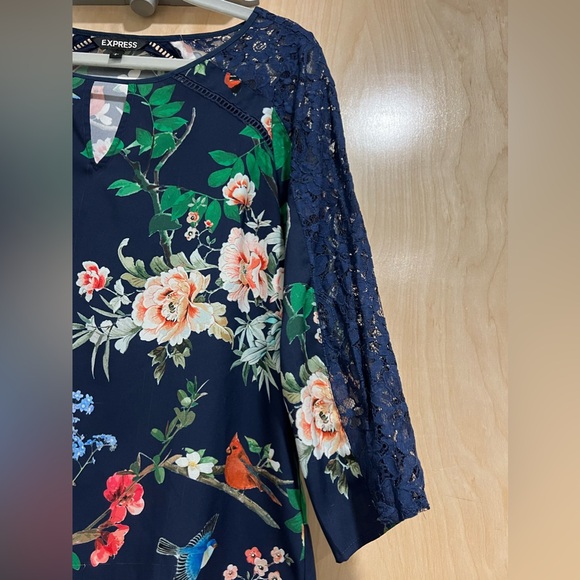 Express Floral w/ Birds Print Lace Armed Blouse - Picture 4 of 7